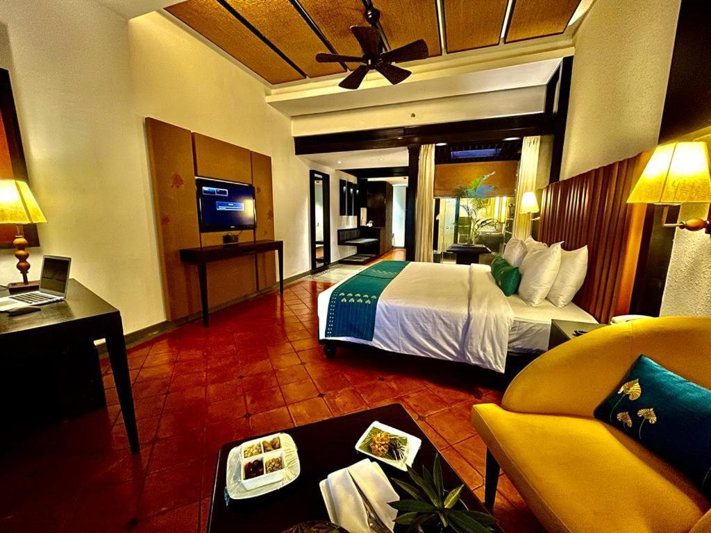 Plumeria Lake Resort & Spa Vayalar Екстер'єр фото