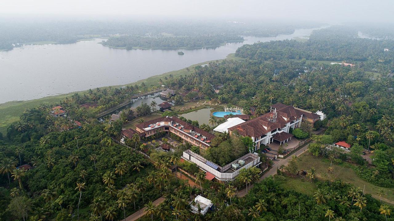 Plumeria Lake Resort & Spa Vayalar Екстер'єр фото